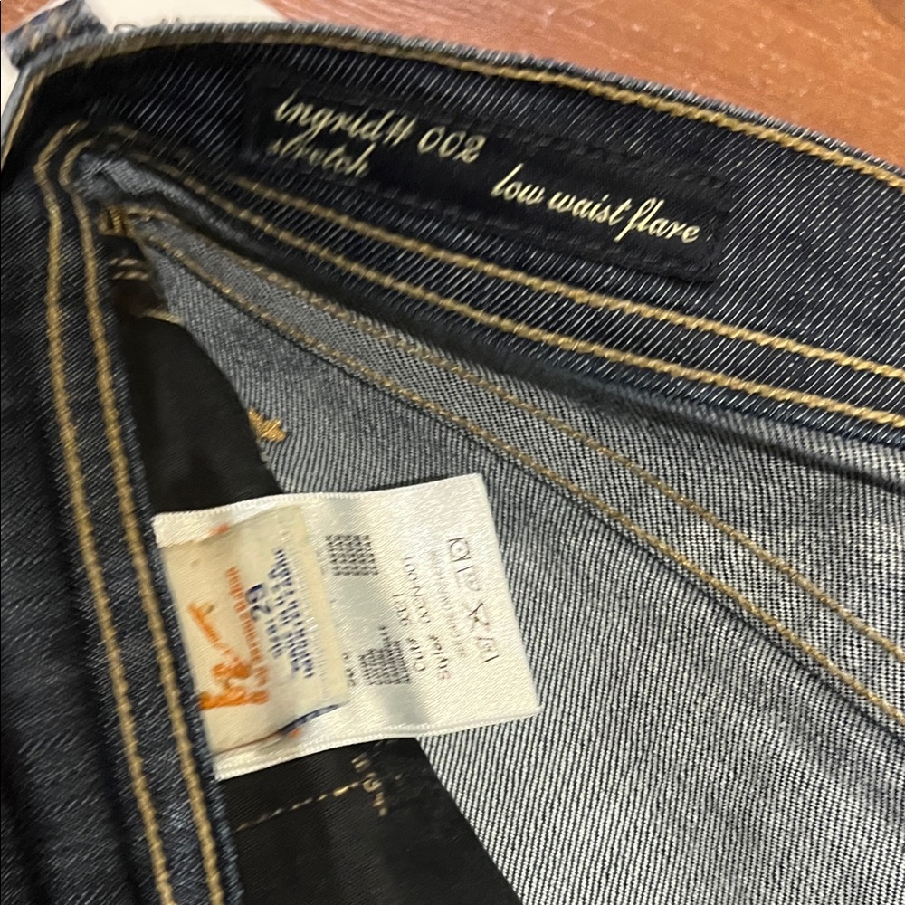 Women's Distressed Blue Jeans - Picture 2 of 4